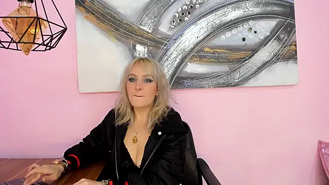 Snapshot of samanta-fox chatting on November 2025 12:27:01 PM samanta-fox online show from November 2025 12:27:01 PM