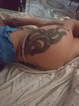 Snapshot of Yani-14 chatting on November 2025 04:40:01 PM Yani-14 online show from November 2025 04:40:01 PM