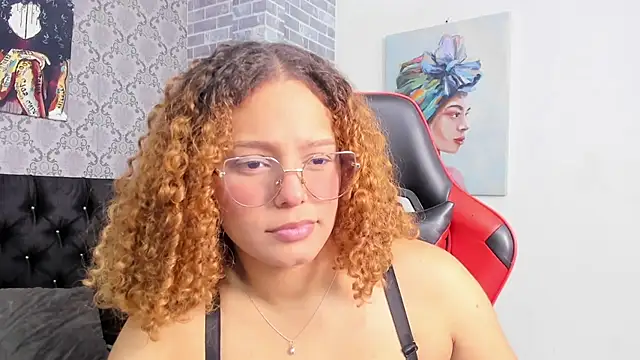 Snapshot of Crystal_bunn chatting on November 2025 05:57:01 PM Crystal bunn online show from November 2025 05:57:01 PM