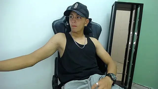 Snapshot of Bagels_ chatting on November 2025 11:11:02 AM Bagels online show from November 2025 11:11:02 AM