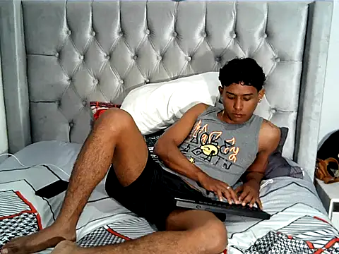 Snapshot of Jacob_and_Angel chatting on February 2026 04:51:02 PM Jacob and Angel online show from February 2026 04:51:02 PM