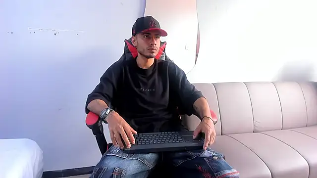 MatthewCullen online show from December 2025 05:48:01 PM