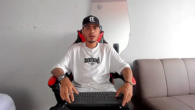 MatthewCullen online show from December 2025 05:28:02 PM