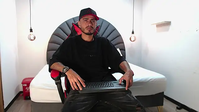 MatthewCullen online show from January 2026 02:04:02 AM