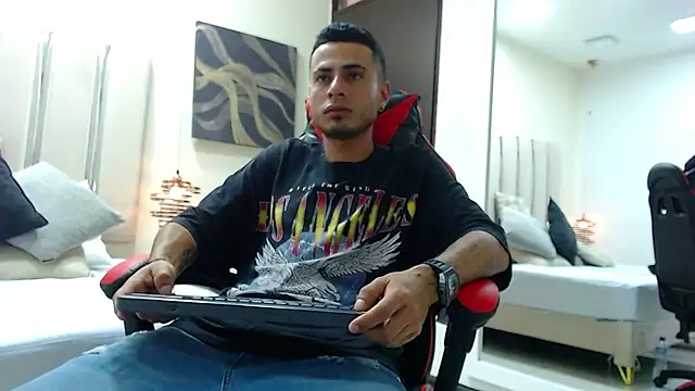 MatthewCullen online show from December 2025 09:15:01 PM