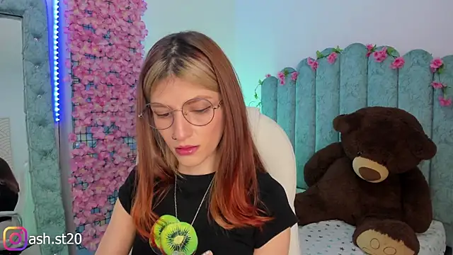 Ash 20  online show from December 2025 03:14:02 PM