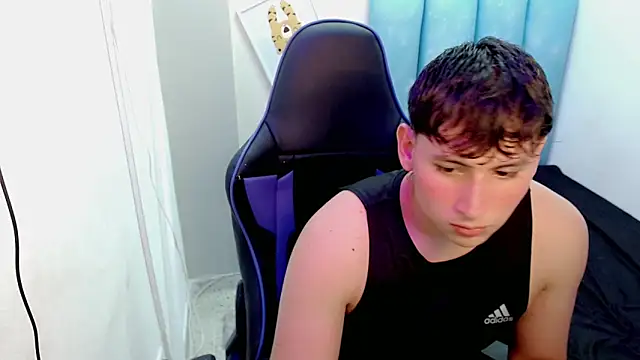 Snapshot of d_moneyy_ chatting on November 2025 09:15:01 PM d moneyy online show from November 2025 09:15:01 PM