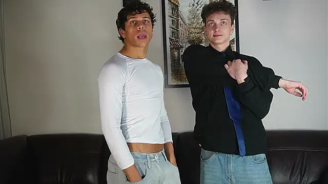 Snapshot of benjamin_ar chatting on December 2025 01:06:01 PM benjamin ar online show from December 2025 01:06:01 PM