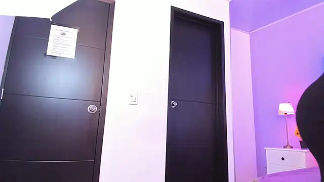 salome moon  online show from March 2026 11:51:01 AM