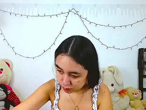 SiennaLorens online show from January 2026 02:45:01 PM