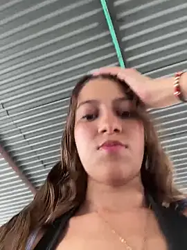 Vanneskk online show from March 2026 07:59:01 PM