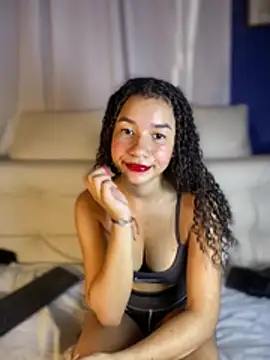 Snapshot of ZoeyFierce chatting on July 2026 07:35:01 PM ZoeyFierce online show from July 2026 07:35:01 PM