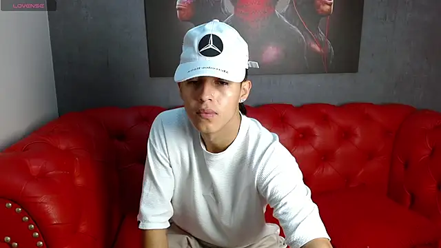 Ethan Jamees online show from December 2025 02:44:01 PM