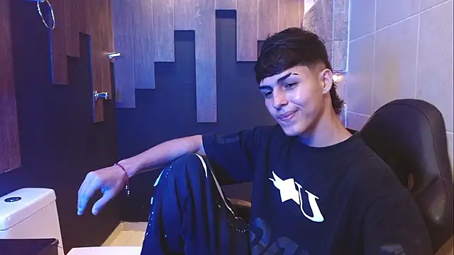 Ethan Jamees online show from February 2026 02:07:02 AM