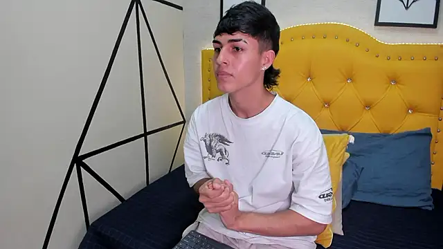 Ethan Jamees online show from February 2026 08:08:02 PM