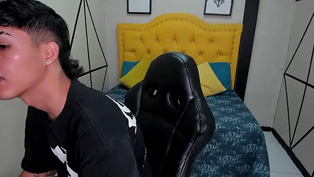 Ethan Jamees online show from February 2026 07:36:02 PM