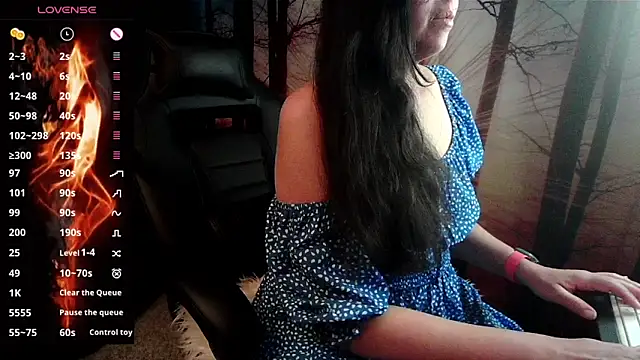 Snapshot of Whisperingfire chatting on May 2026 07:54:02 PM Whisperingfire online show from May 2026 07:54:02 PM