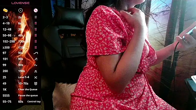 Snapshot of Whisperingfire chatting on May 2026 07:44:02 PM Whisperingfire online show from May 2026 07:44:02 PM