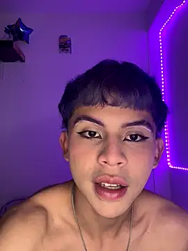 Prince Apolo online show from December 2025 04:01:01 AM