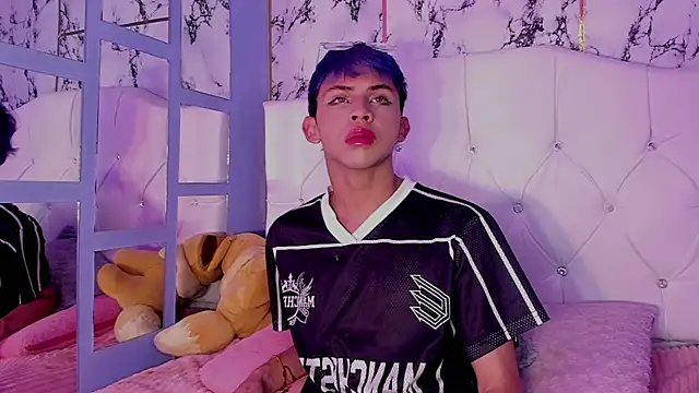 Prince Apolo online show from December 2025 07:57:01 PM