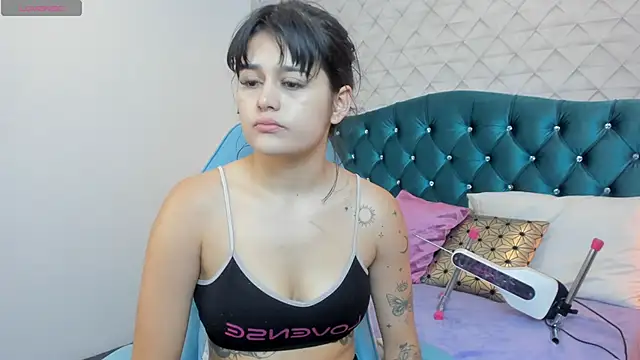 Snapshot of Valery_jame chatting on June 2026 08:03:02 PM Valery jame online show from June 2026 08:03:02 PM