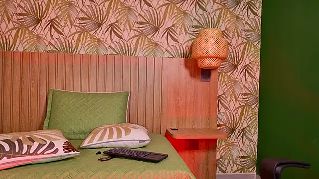 Mia Cullen online show from February 2026 11:43:01 AM