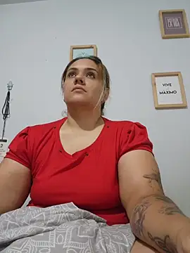 LoreinnFox online show from May 2026 04:39:02 AM