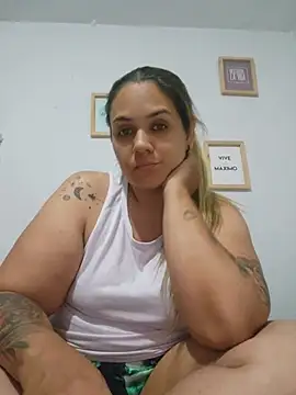 LoreinnFox online show from June 2026 03:28:01 AM