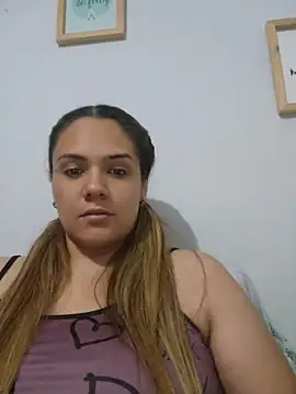 LoreinnFox online show from May 2026 03:45:02 AM