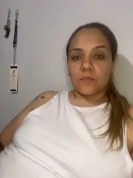 Snapshot of LoreinnFox chatting on April 2026 03:51:01 AM LoreinnFox online show from April 2026 03:51:01 AM