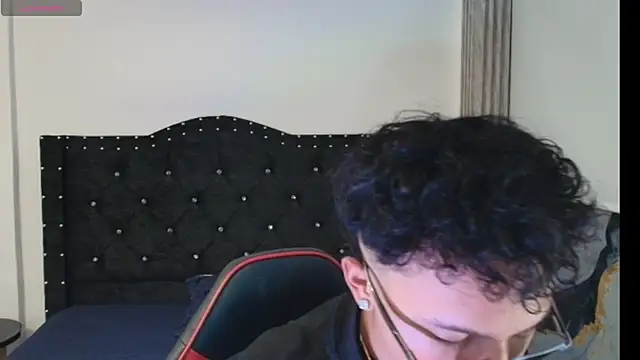 thian blakee online show from November 2025 03:18:02 AM