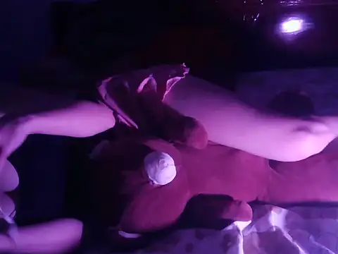 yangnhiii online show from November 2025 02:39:01 PM