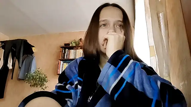 SophieHazely online show from December 2025 05:46:02 AM