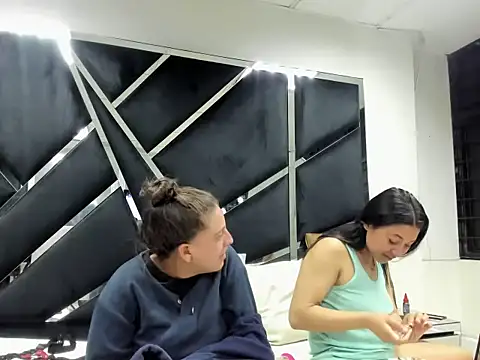 Alyssa Noah online show from April 2026 03:02:02 AM