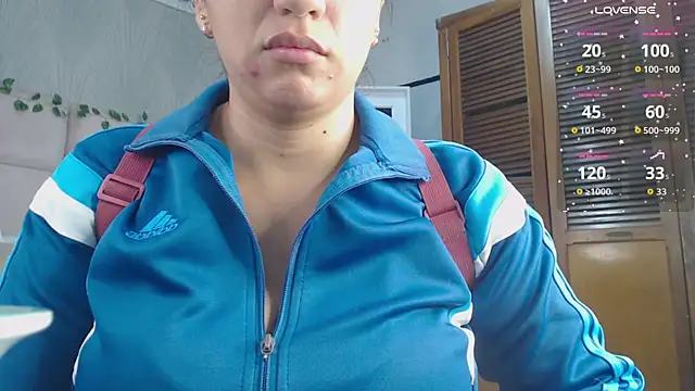 KaylaVonn online show from December 2025 05:01:02 AM