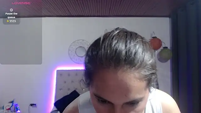 Snapshot of sharon_and_sharit chatting on November 2025 03:07:01 AM sharon and sharit online show from November 2025 03:07:01 AM