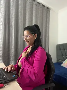 CATHA EF online show from December 2025 12:43:02 PM