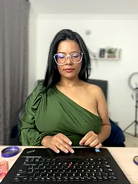 CATHA EF online show from January 2026 09:43:02 PM