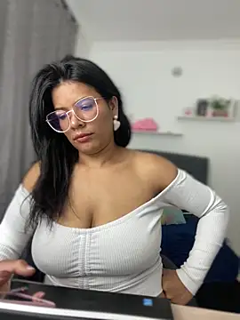 CATHA EF online show from January 2026 07:51:01 PM