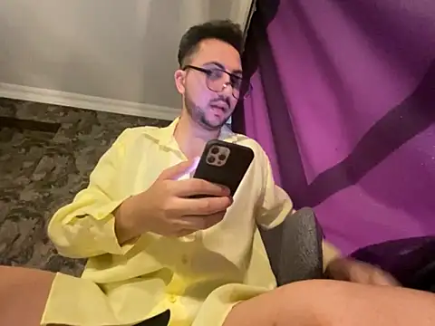 Snapshot of mcylzsd chatting on November 2025 12:27:01 PM mcylzsd online show from November 2025 12:27:01 PM