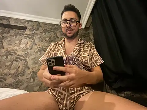 Snapshot of mcylzsd chatting on November 2025 11:05:02 PM mcylzsd online show from November 2025 11:05:02 PM