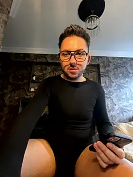 Snapshot of mcylzsd chatting on December 2025 12:28:02 PM mcylzsd online show from December 2025 12:28:02 PM