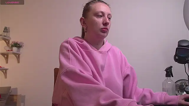 Snapshot of Helga_vibe chatting on June 2026 01:21:01 PM Helga vibe online show from June 2026 01:21:01 PM