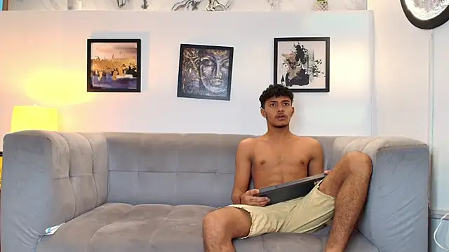 Snapshot of COUPLES_BOYS chatting on February 2026 01:28:02 AM COUPLES BOYS online show from February 2026 01:28:02 AM