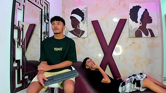 Snapshot of COUPLES_BOYS chatting on February 2026 01:24:02 AM COUPLES BOYS online show from February 2026 01:24:02 AM