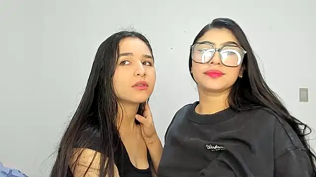 Snapshot of ROUS_SWEET_ chatting on December 2025 03:51:02 PM ROUS SWEET online show from December 2025 03:51:02 PM