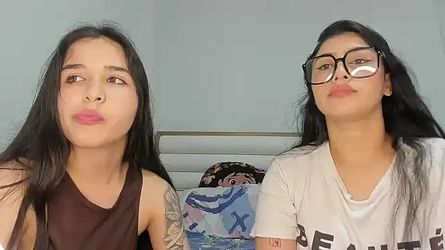 Snapshot of ROUS_SWEET_ chatting on May 2026 04:17:02 AM ROUS SWEET online show from May 2026 04:17:02 AM