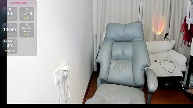 linlinjiang33 online show from April 2026 02:56:01 AM