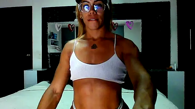 sexymusclegoddess online show from April 2026 02:02:01 AM