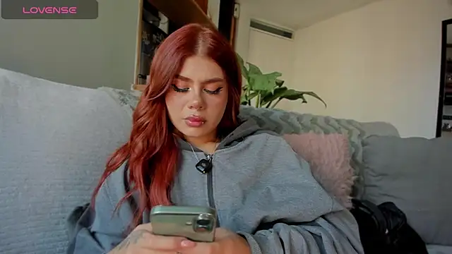 Snapshot of jossephine_ chatting on July 2026 09:44:02 PM jossephine online show from July 2026 09:44:02 PM